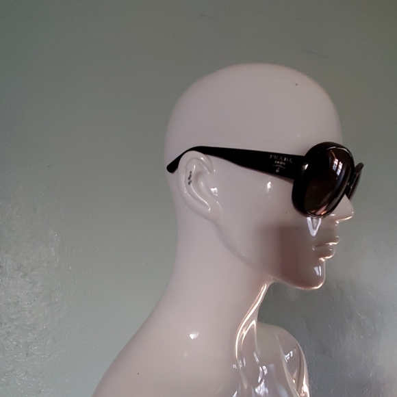 Prada sunglasses - Picture 3 of 5